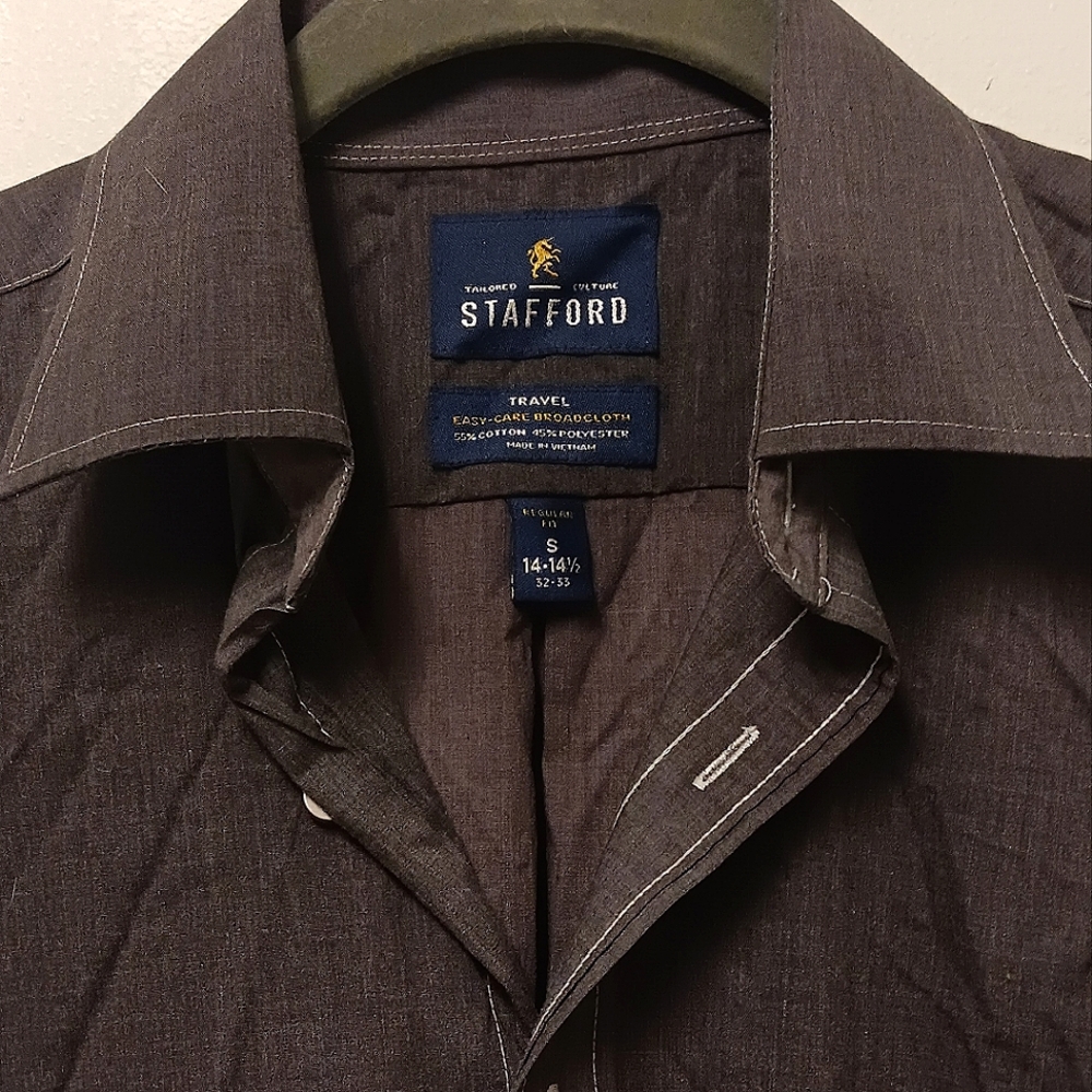 Stafford Men's Dress Shirt Size Small in Dusty Purple